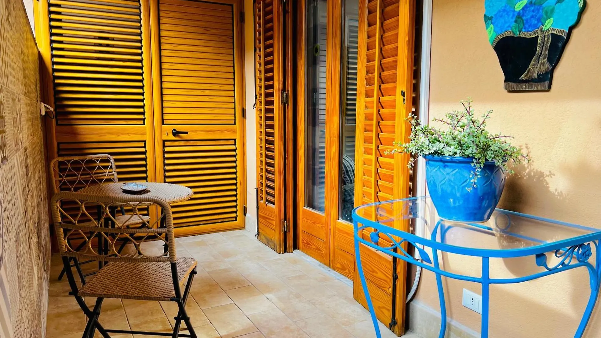 A Casa Di Paola Apartment Palermo Italy
